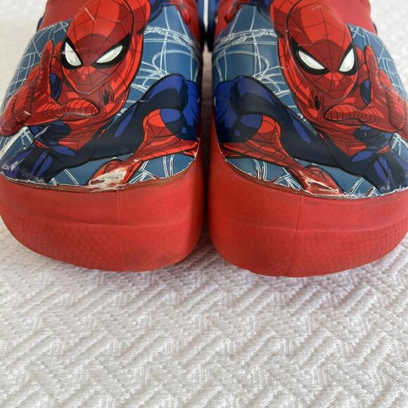 Crocs Juniors Size 3 Blue Red Spiderman Light Up Marvel Kids Slip on Shoes - Picture 3 of 11